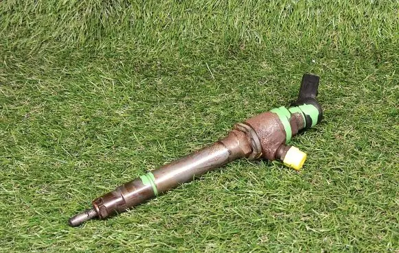 Land Rover Range Rover L322 Fuel injector 6H4Q9K546EB
