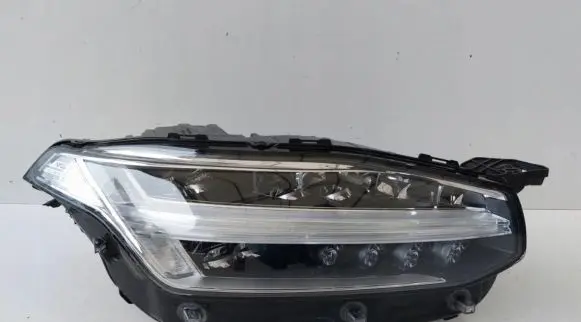 Volvo XC90 Headlight/headlamp 32228689
