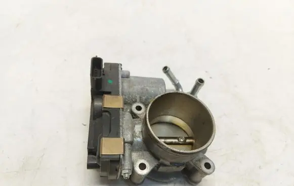 Renault Arkana Throttle body valve 22071101015