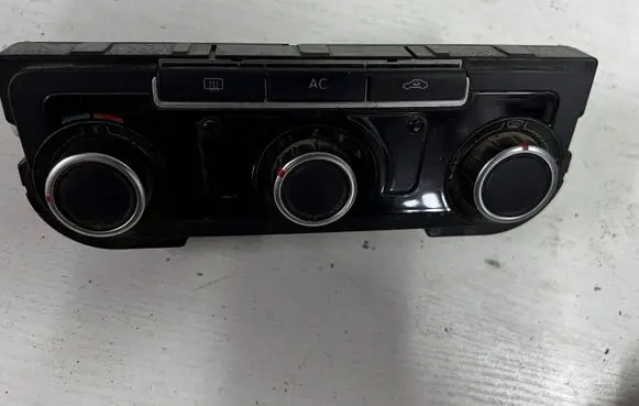 Volkswagen PASSAT B7 Climate control unit 5HB00975150