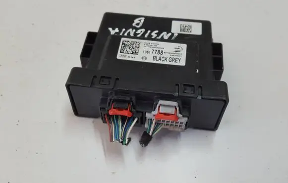 Opel Insignia B Parking PDC control unit/module 13517788