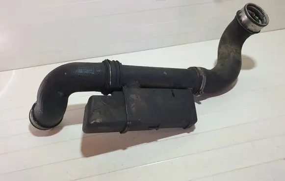 Intercooler hose/pipe