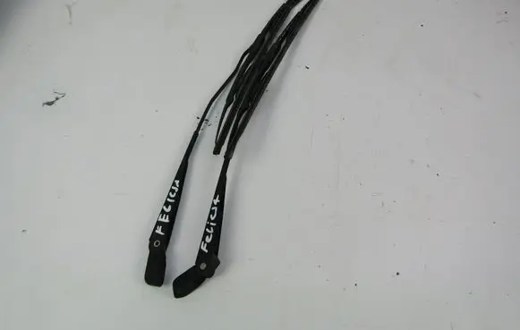Skoda Felicia II Front wiper blade arm 