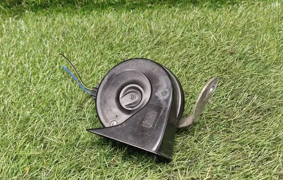 Volvo V40 Horn signal 31283384