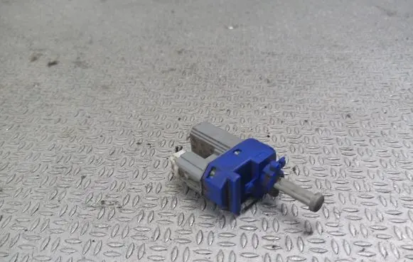 Clutch pedal sensor
