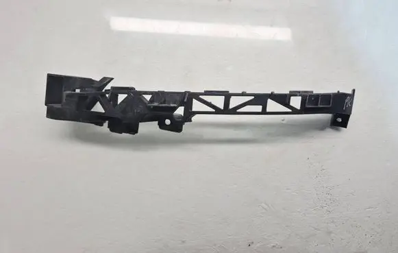 Mazda 5 Headlight/headlamp mounting bracket C29150161