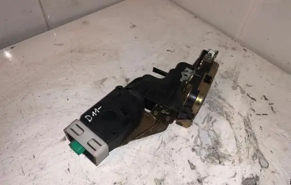 Volvo S40, V40 Tailgate/trunk/boot lock/catch/latch D112