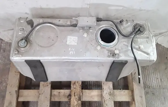 Maserati Quattroporte Fuel tank 2806022