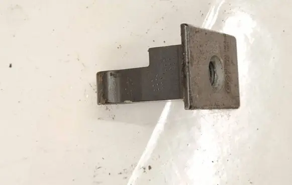 BMW 1 F40 Rear door lower hinge 7246061