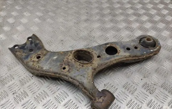 Toyota RAV 4 (XA30) Front lower control arm/wishbone