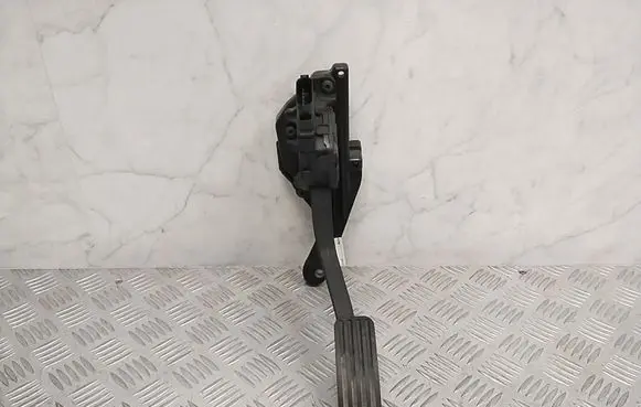 Jaguar XF X250 Accelerator throttle pedal 9X239F832AA