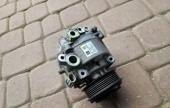 Opel Mokka Air conditioning (A/C) compressor (pump) 95369542