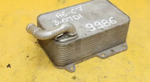 Engine oil radiator