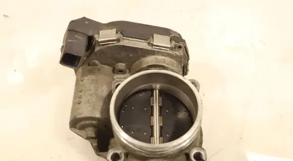BMW 3 E90 E91 Throttle body valve 756106601