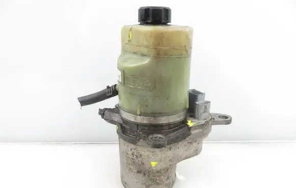 Ford Focus Power steering pump 4M513K514BD