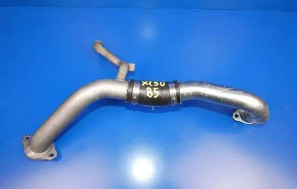 Volvo XC90 Engine coolant pipe/hose
