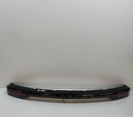 Porsche Cayenne (9Y0 9Y3) Tailgate rear/tail lights 9Y0945081AM