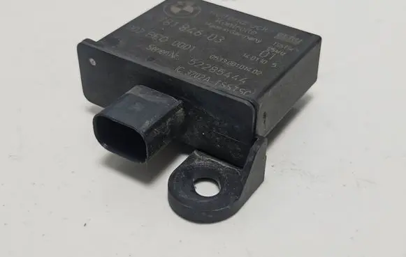 BMW 1 E82 E88 Tire pressure sensor 6781846 52285444 053300101402