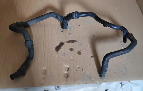 Audi A3 S3 8V Engine coolant pipe/hose 5Q0121070AB