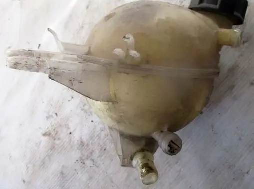 Peugeot 207 Coolant expansion tank/reservoir 75500178004