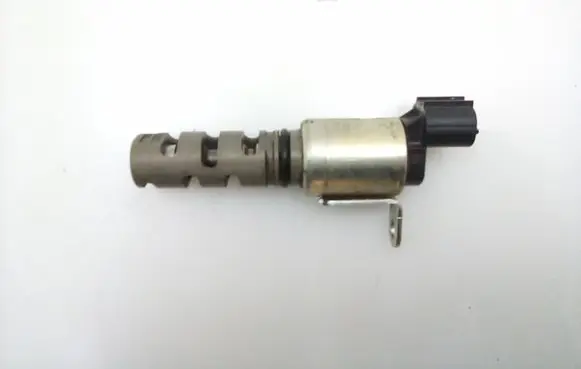 Lexus CT 200H Camshaft vanos timing valve 337010501022