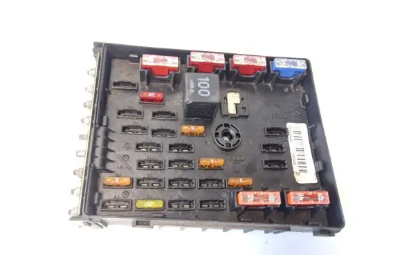 Volkswagen PASSAT CC Fuse module 3C0937125
