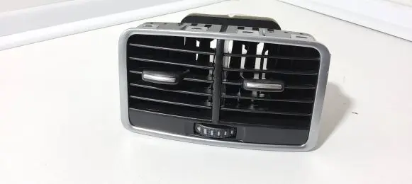 Rear air vent grill