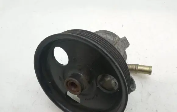 Renault Laguna II Power steering pump 8200054529
