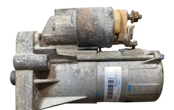 Opel Vivaro Starter motor DEMD7G11 H194252A