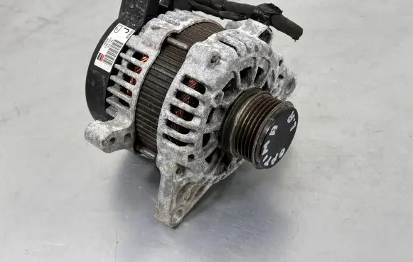 KIA Optima Generator/alternator 373002A910