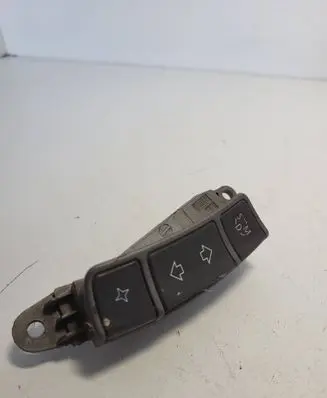 BMW 7 E65 E66 Steering wheel buttons/switches 6911586