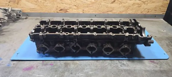 BMW 5 E60 E61 Engine head 77885649