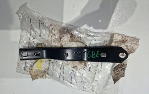 Skoda Fabia Mk1 (6Y) ACC Distronic radar sensor grill/trim 6Y08235736Y0823574
