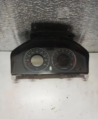 Volvo V70 Speedometer (instrument cluster) 31254540AA K19HN