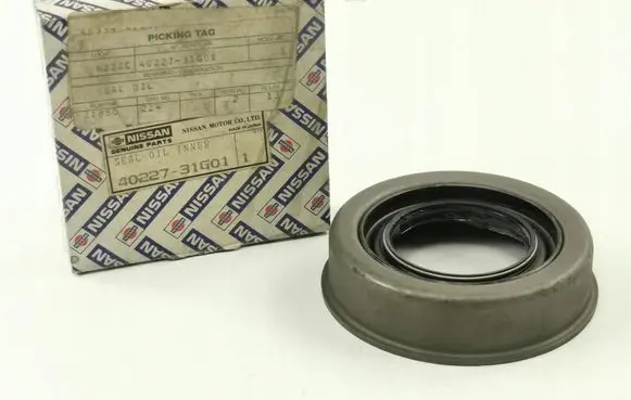 Nissan Pathfinder R52 Driveshaft outer CV joint 4022731G01