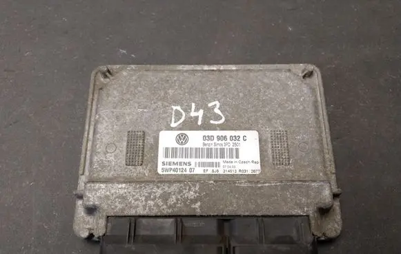 Skoda Fabia Mk1 (6Y) Engine control unit/module 03D906032C 5WP4012407