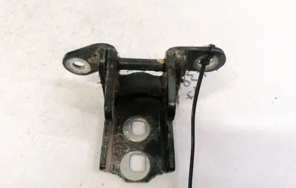 Opel Insignia A Rear door lower hinge A046574