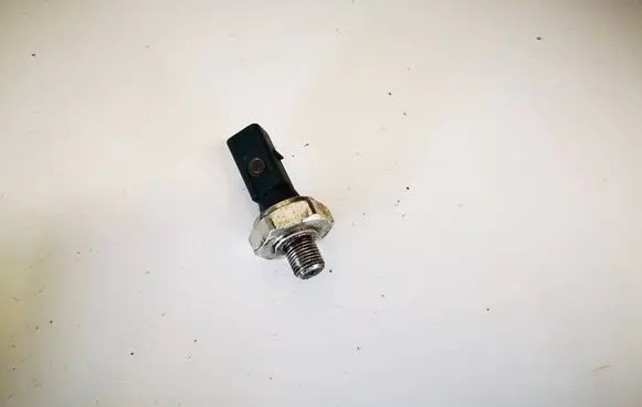 Volkswagen Golf IV Oil level sensor sw90024