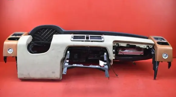 Land Rover Range Rover L322 Dashboard
