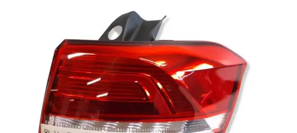 Volkswagen PASSAT B8 Rear/tail lights 3G9945312