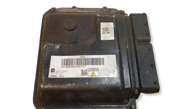 Opel Astra J Engine control unit/module ECU 55577647 MB2758008884