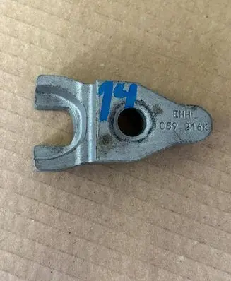 Audi A6 S6 C7 4G Fuel Injector clamp holder 059216K