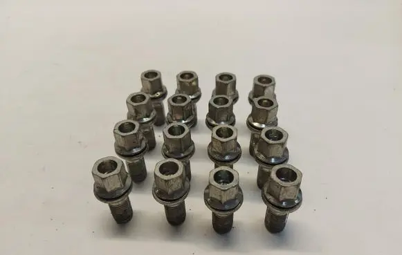 Ford Explorer Nuts/bolts FORDEXPOLRR2