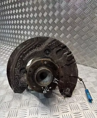 BMW X1 E84 Front wheel hub spindle knuckle 6784866