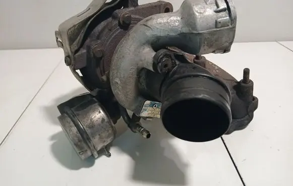 Volkswagen PASSAT B6 Turbo BV39A0072