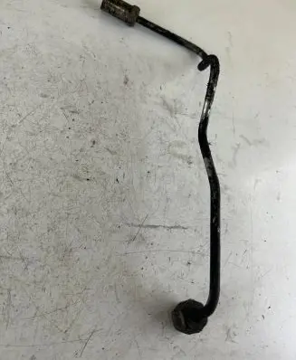 Nissan Patrol Y61 Fuel injector supply line/pipe 