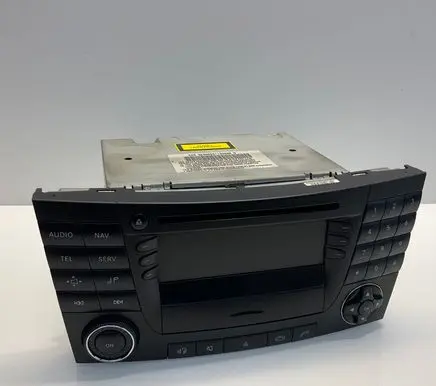 Mercedes-Benz E W211 Radio/CD/DVD/GPS head unit A2118201079 31199096 2118201079