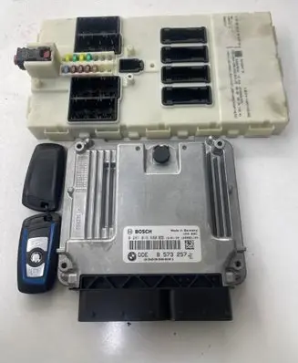 BMW 3 F30 F35 F31 Engine ECU kit and lock set 0281019680 8573257 030936991