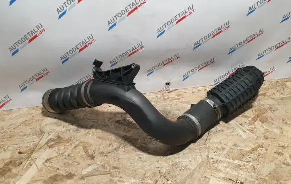 BMW 2 F46 Intercooler hose/pipe 8577233 11618577233