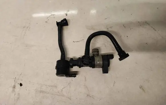 BMW 5 F10 F11 Turbo solenoid valve 7618658